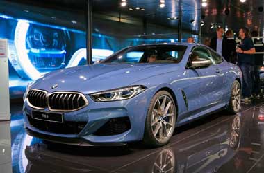 BMW Seri-8 Coupe Nongol di Paris Auto Show