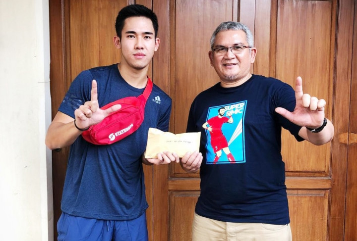 Ryuji Utomo Serahkan Donasi untuk Almarhum Haringga