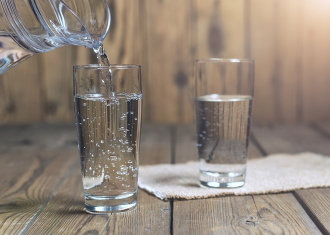 Banyak Minum Air Terbukti Turunkan Risiko Infeksi Saluran 