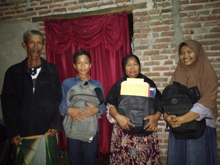 Warga Sekitar Lumpur Sidoarjo Mengungsi