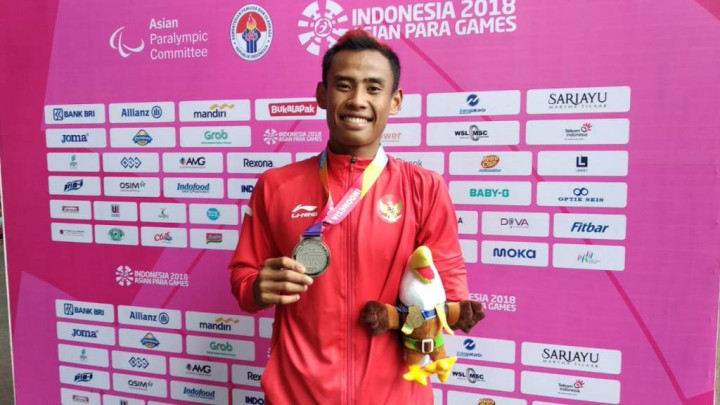 Rizal, Penjual Minyak Kayu Putih yang Menyumbangkan Medali Perak untuk Indonesia