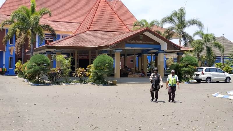 Penyidik KPK menggeledah beberapa kantor di lingkungan Pemkab Malang, Jawa Timur, Selasa, 9 Oktober 2018. Medcom.id/ Daviq Umar Al Faruq,