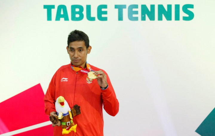 David Jacobs, <i>From Hero to Hero</i>