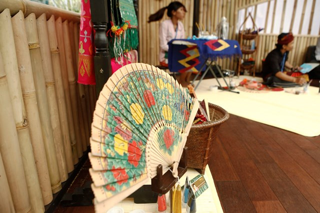 Kipas Cantik Khas Bali di Indonesia Pavilion Terbuat dari Limbah