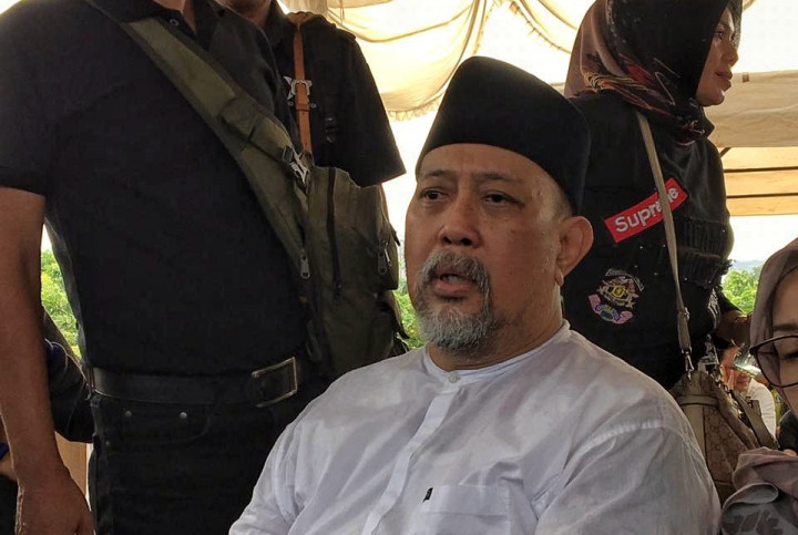 Menangis Mengenang Istri, Indro Warkop: Saya Tak Akan Pernah Menciumnya Lagi