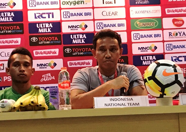 Bima Sakti (kanan) siap jadi kepala Timnas Indonesia-Medcom.id/Riyan