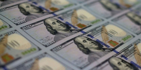 USD Ambruk Usai Imbal Hasil Obligasi Jatuh