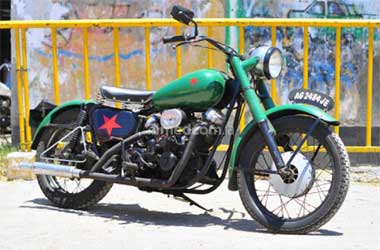 Classic Cruiser Custom ini Caplok Mesin Mazda 'Kotak Sabun'