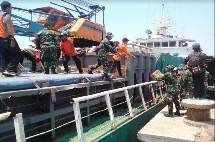 TNI Bawa Logistik ke Lokasi Terdampak Gempa