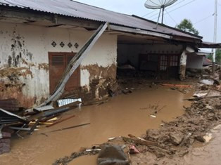 Tanggap Darurat Banjir di Sumbar Wewenang Pemda