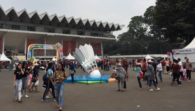 Warga Antusias Menyaksikan Penutupan Asian Para Games 2018