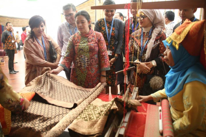 Menko PMK Apresiasi Paviliun Indonesia di IMF-WB 2018