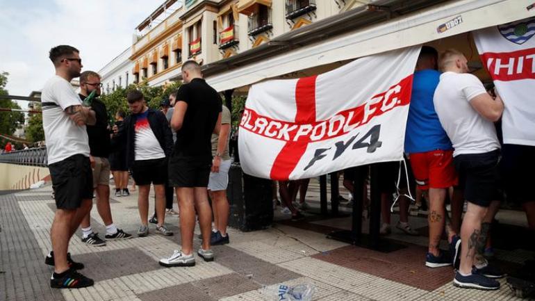 Fans Inggris (Foto: India Today)