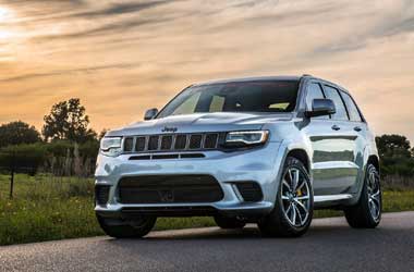 Grand Cherokee Trackhawk, SUV Bertenaga 1.200 DK