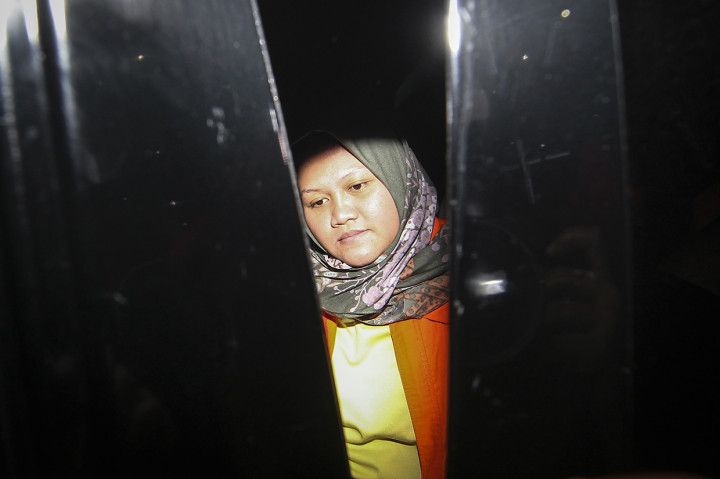 Bupati Bekasi Neneng Hasanah Resmi Ditahan KPK