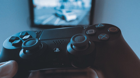 Sony Tambal Celah PS4