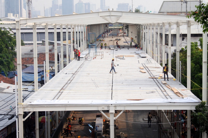 Anies: Jangan Terlalu Semangat Menjelekkan Skybridge