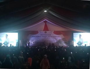 Jokowi Bagikan 10 Ribu Sertifikat Tanah di Jakut