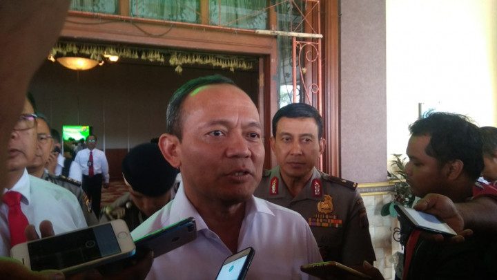 Proyektil di DPR dari Senjata yang Sama