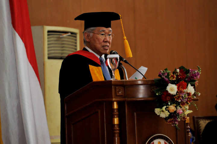 Mendag Terima Gelar Doktor Kehormatan Bidang Kewirausahaan dari UPI