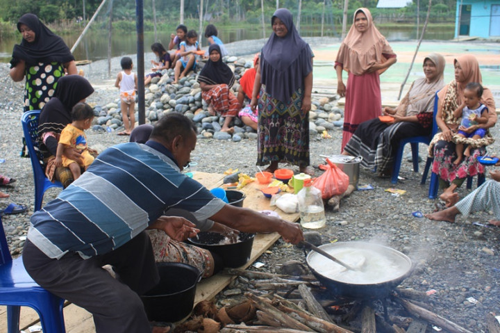 60 KK di Samatiga Aceh Barat Masih Mengungsi