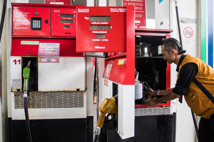 Diduga Curang, Sebuah SPBU di Bandung Disegel