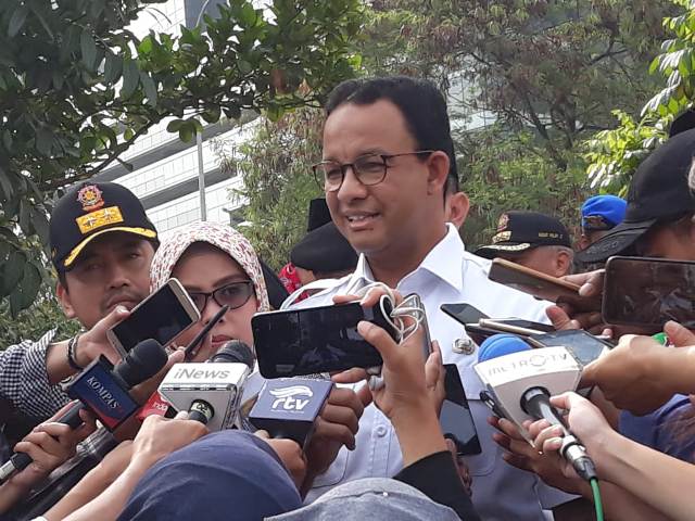 Anies Ogah Berpolemik soal Sampah Jakarta