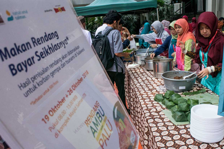 Salman ITB Donasi Rendang untuk Bencana Sulteng