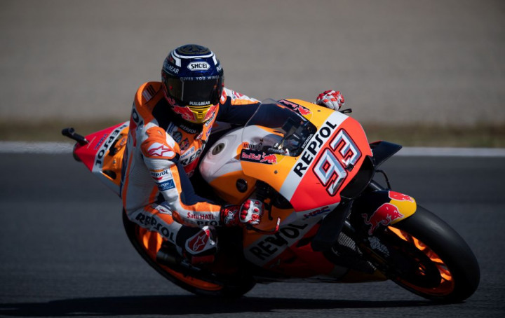 Dovizioso Tergelincir, Marquez Juara MotoGP 2018