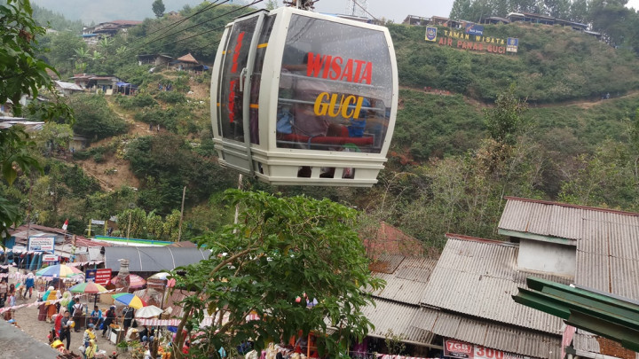 Kereta Gantung Obyek Wisata Guci Belum Beroperasi
