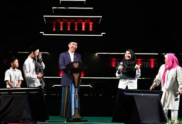 Presiden Ingatkan Santri tak Mudah Percaya Hoaks