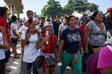 Ribuan Imigran Honduras Terus Berjalan Menuju AS