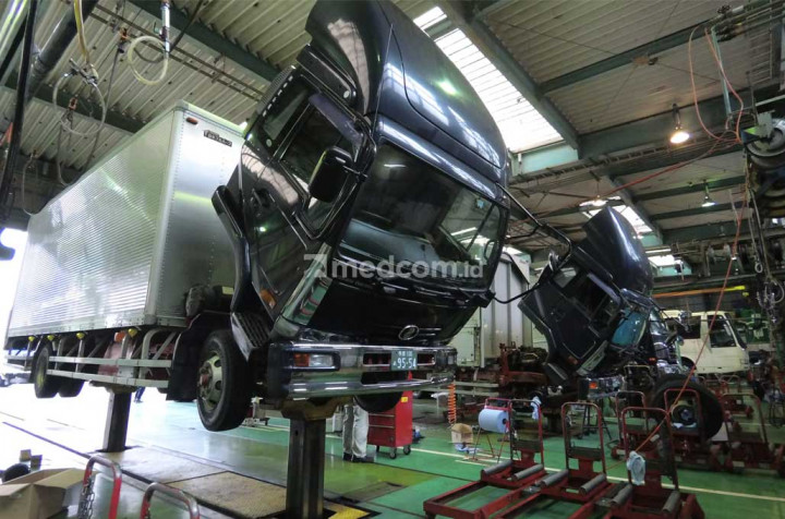 Ulik Layanan Telematik Bengkel UD Trucks Yokohama