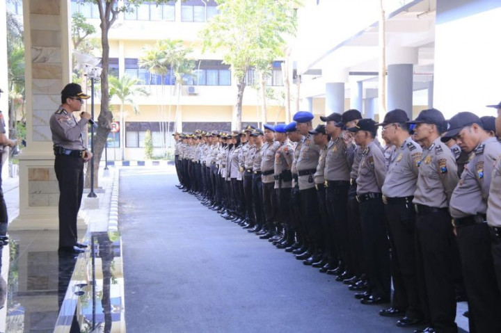 Ribuan Polisi Kawal PSU Kabupaten Sampang