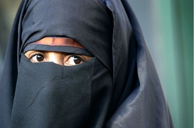 PBB Sebut Larangan Niqab di Prancis Langgar HAM