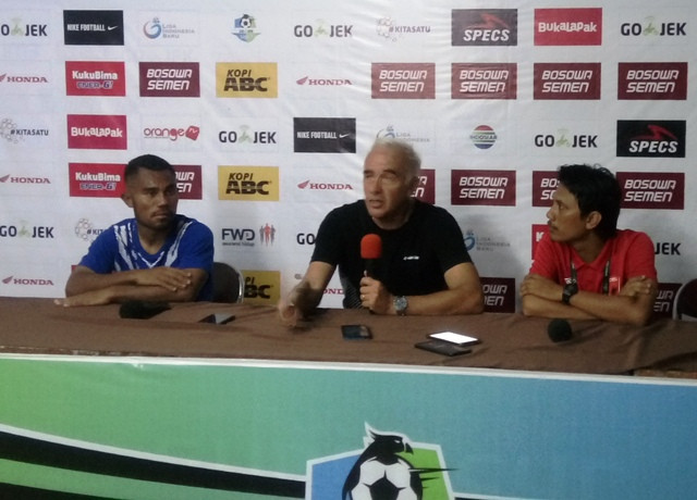 Pelatih Persib Sebut Kepemimpinan Wasit Kontra PSM Buruk