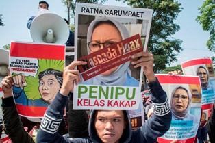 Kasus Ratna Momentum Lepas dari Politik Kebohongan