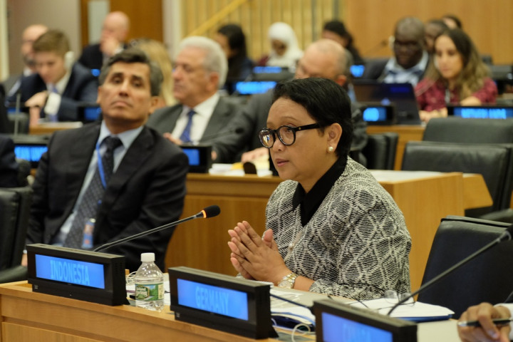 Menlu Retno Hadiri 100 Tahun Nelson Mandela