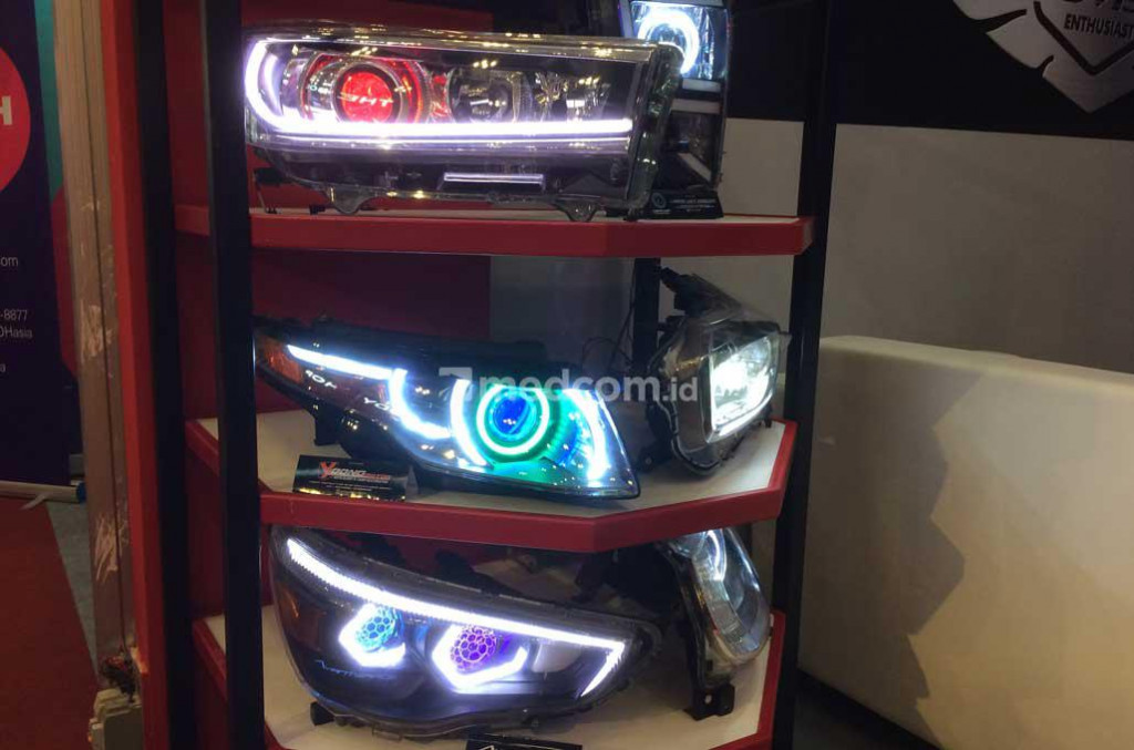 Variasi Lampu Interior Mobil - LAMPURABI