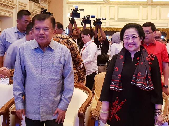 Jusuf Kalla dan Megawati Hadiri Pembukaan Rakernas TKN-KIK