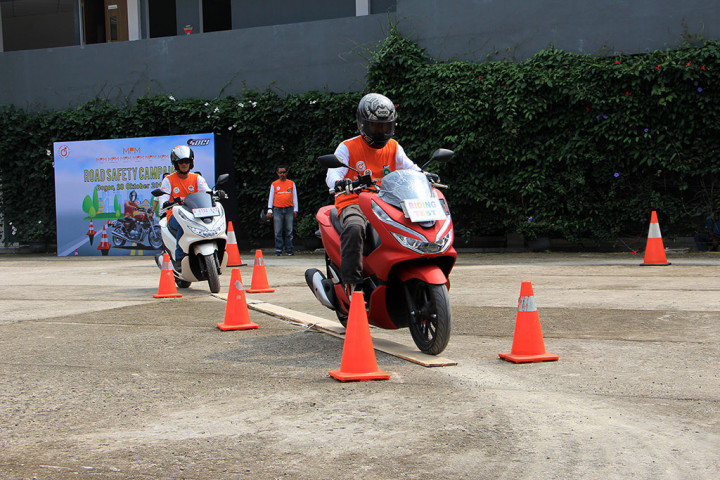 Puluhan <i>Bikers</i> Belajar <i>Safety Riding</i> di Hari Sumpah Pemuda