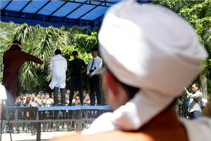 Lima Pelanggar Syariat Islam Dicambuk