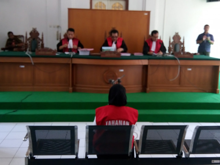 Hakim Tolak Eksepsi Istri Bos ABU Tours