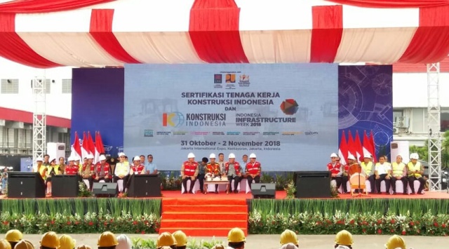 Jokowi Ingin Sertifikasi Pekerja Konstruksi Dikebut