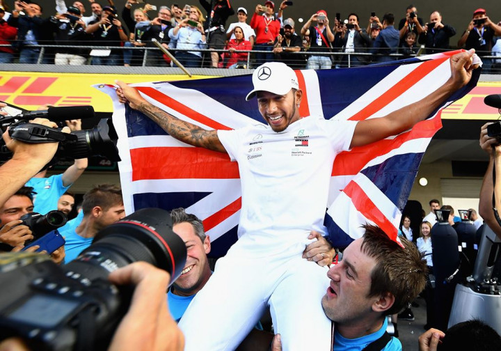 Hamilton Bisa Melewati Rekor Michael Schumacher