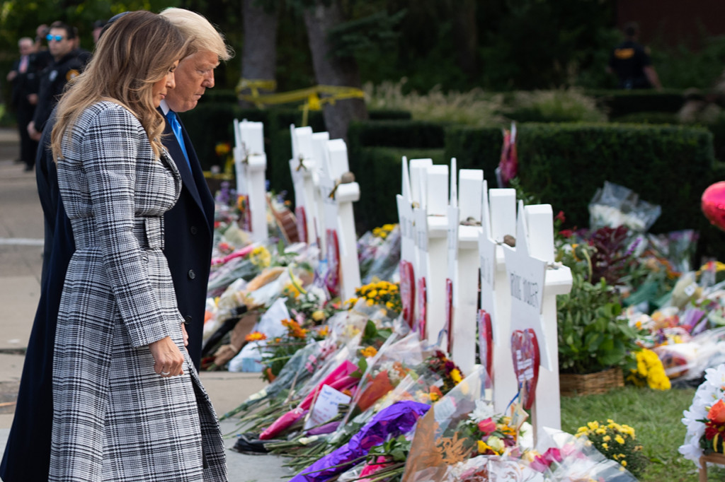 Trump dan Melania Kunjungi Lokasi Penembakan Sinagoge Pittsburgh