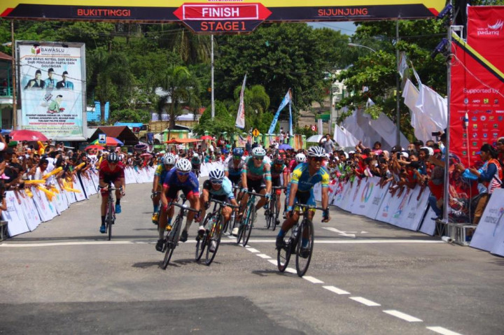 Pembalap Indonesia Dominasi Etape 1 Tour de Singkarak