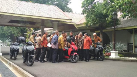 Jokowi Ingin Borong Motor Listrik