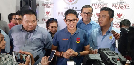 Sandi Siap Jadi Pembeli Pertama Mobil Esemka