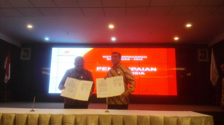 Derasnya Impor Tumbangkan Industri Baja Nasional